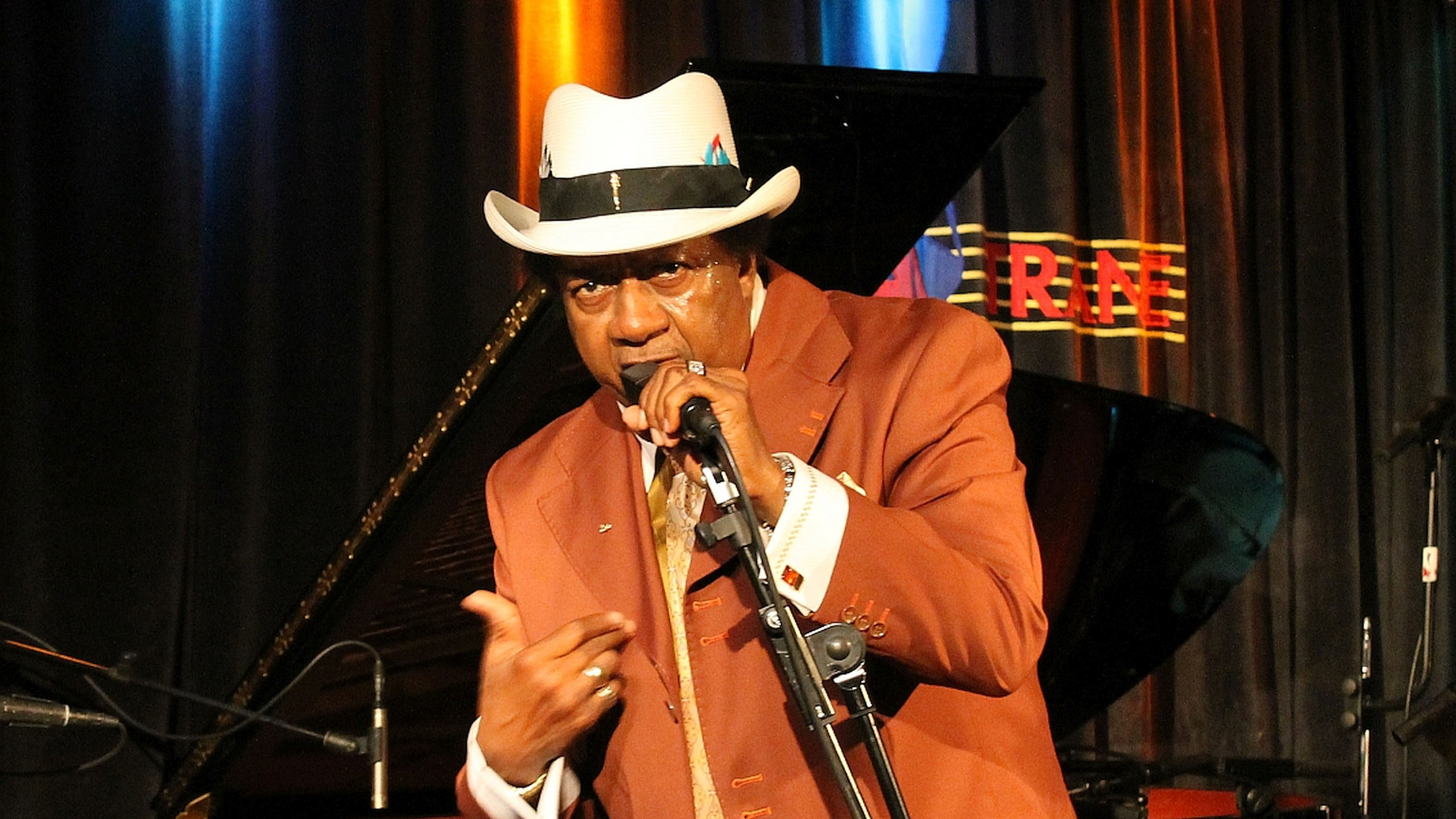 EB DAVIS & THE SUPERBAND FEAT. KAT BALOUN
